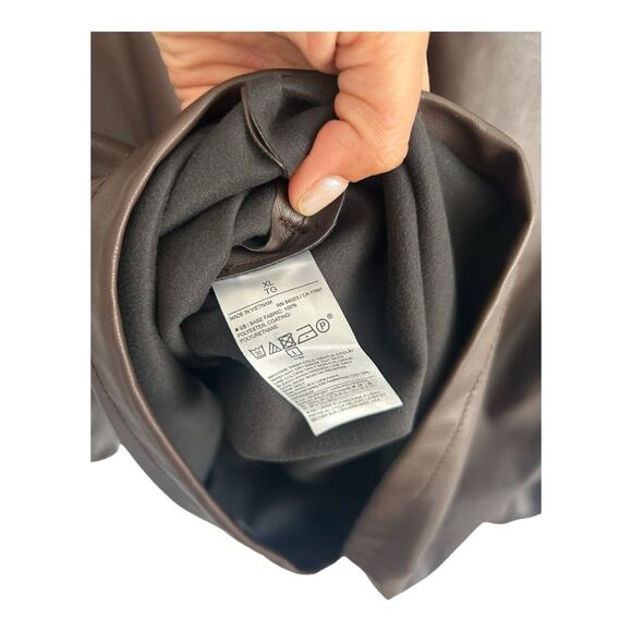 Banana Republic Brown Chocolate Espresso Polyurethane Blouse Size XL NWT - Picture 7 of 10